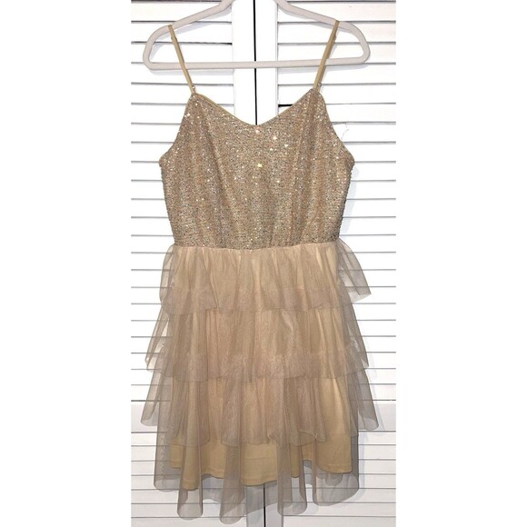 DRESSYSTAR Dresses & Skirts - Dressystar Dress Peach Seaquin Adjustable Strap Stretch Women’s Size Large